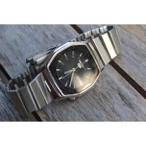Vintage 1980 Seiko Square Automatic Mens Silver Watch W/daydate & Silver accents